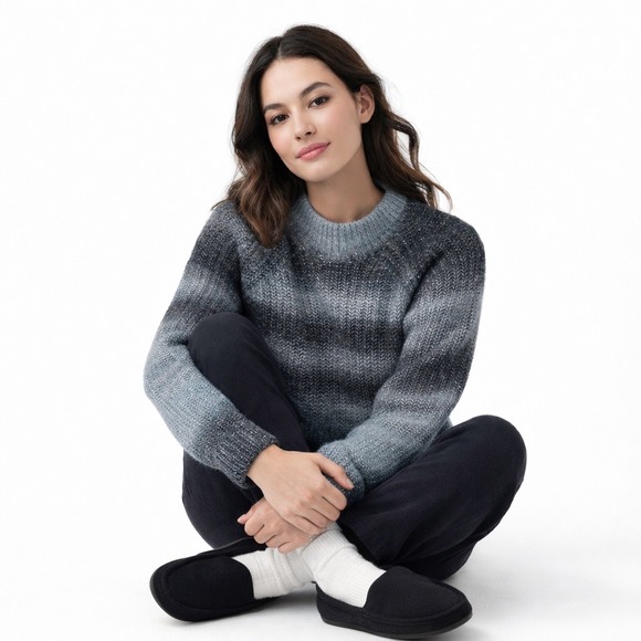 Old Navy Sweaters - NEW Women's Grey Gradient Knit Pullover Sweater Size M Minimalist Hygge Cozy